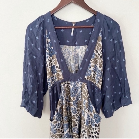 Free people Talulla Floral Boho Printed Mini Dress Blue Size XS Deep V-neck - Picture 2 of 10
